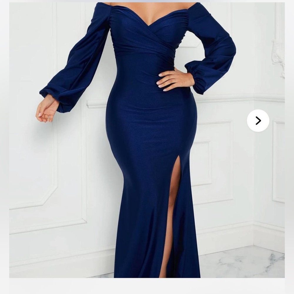 Elegant Blue Evening Gown